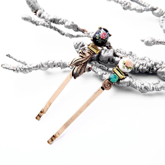 2/$35🖤 Set of 4 Vintage Style Floral Hair Clip Bobby Pins - Picture 7 of 8